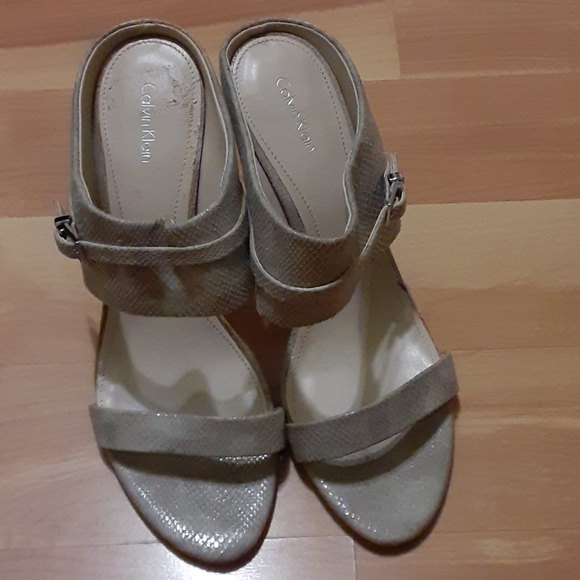 Calvin klein size 11 heels - Picture 2 of 5